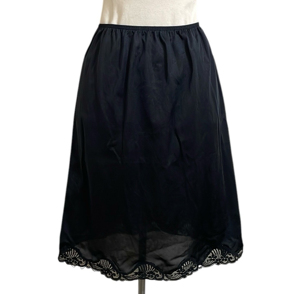 VINTAGE 70s Black Lace Hem Half Slip Body Lites For JC Penney Made In USA Small